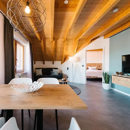 Moderne 2 Zi.-fewo Blackforest Art Nähe Freiburg Simonswald