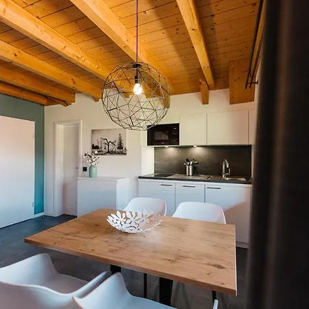 Moderne 2 Zi.-fewo Blackforest Art Nähe Freiburg