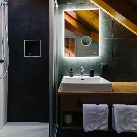 Moderne 2 Zi.-fewo Blackforest Art Nähe Freiburg Apartment