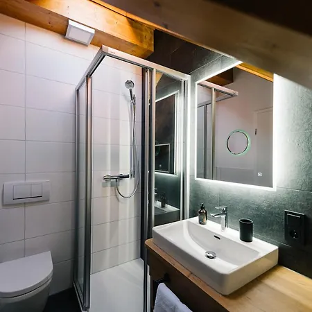 Moderne 2 Zi.-fewo Blackforest Art Nähe Freiburg *